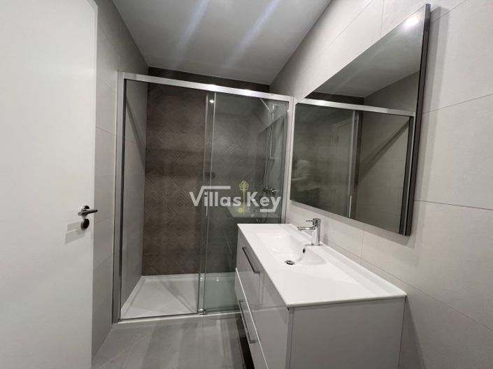 Image No.21-2 Bed Apartment for sale