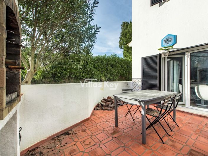 Image No.10-4 Bed House for sale