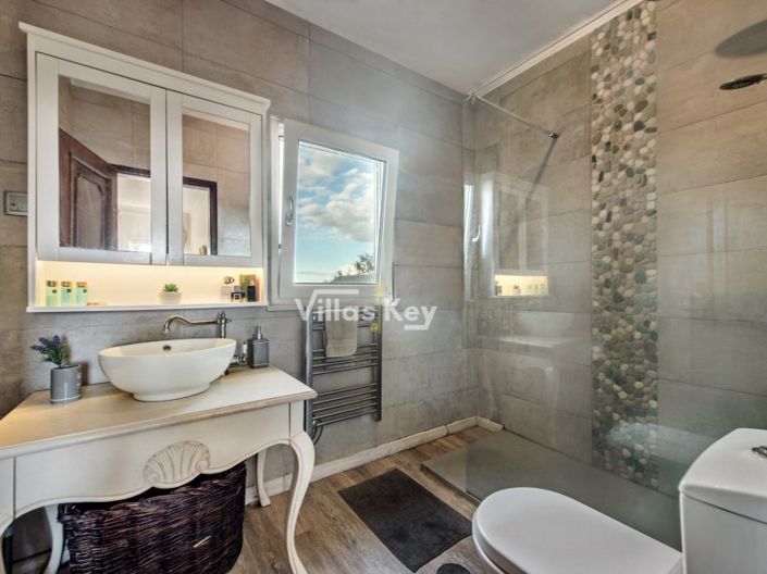 Image No.34-4 Bed House for sale