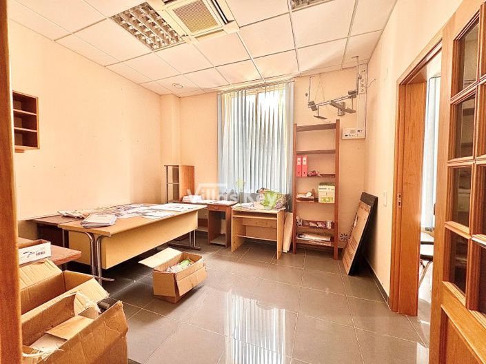 Image No.4-Commercial à vendre à Lagos