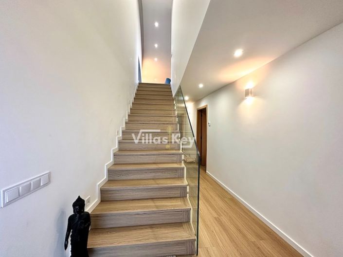 Image No.8-Maison de 5 chambres à vendre à Lagos