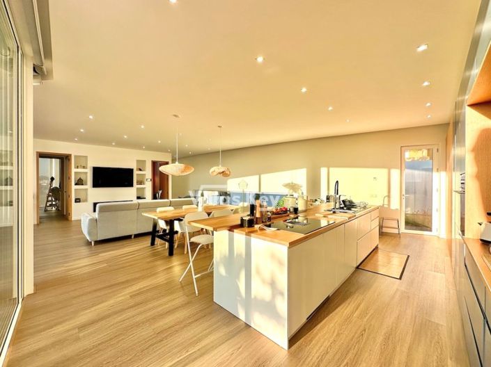 Image No.4-Maison de 5 chambres à vendre à Lagos