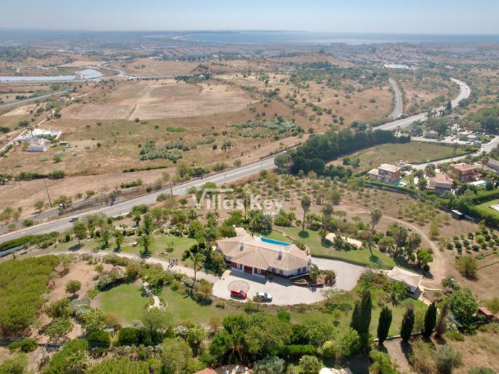 Image No.2-Maison de 3 chambres à vendre à Lagos