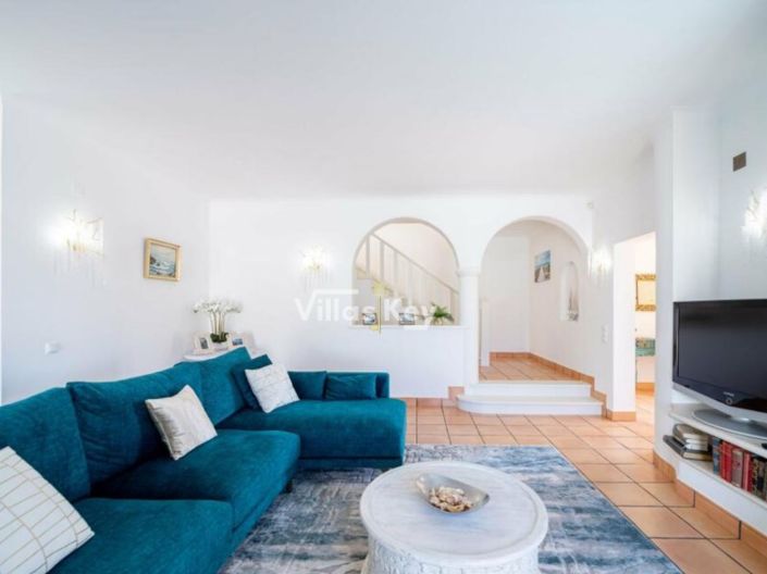 Image No.19-3 Bed House for sale