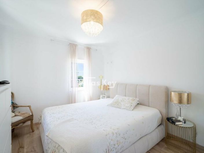 Image No.27-3 Bed House for sale