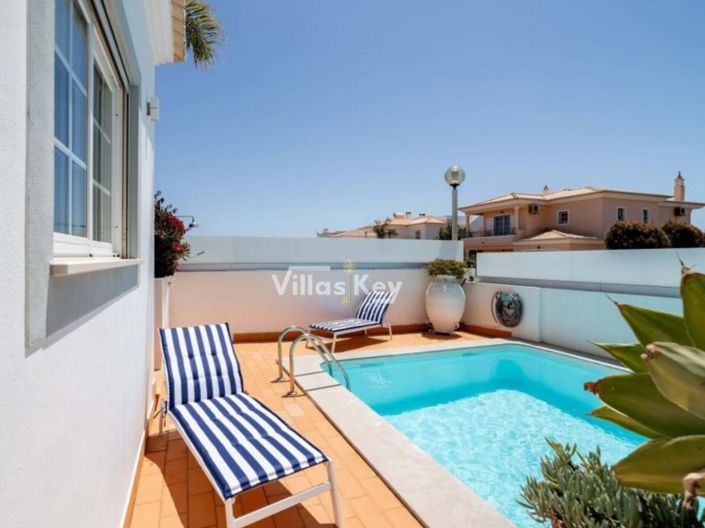 Image No.32-3 Bed House for sale