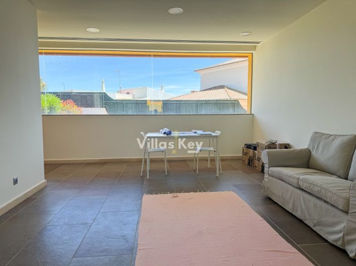 Image No.12-Commercial à vendre à Lagos