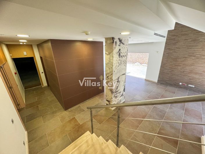 Image No.16-Commercial à vendre à Lagos