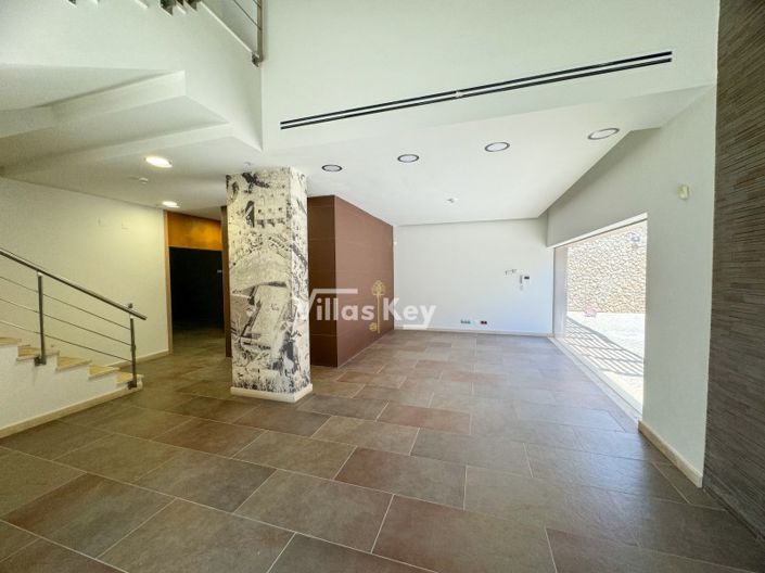 Image No.18-Commercial à vendre à Lagos