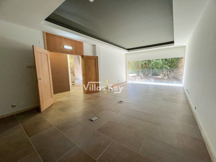 Image No.20-Commercial à vendre à Lagos