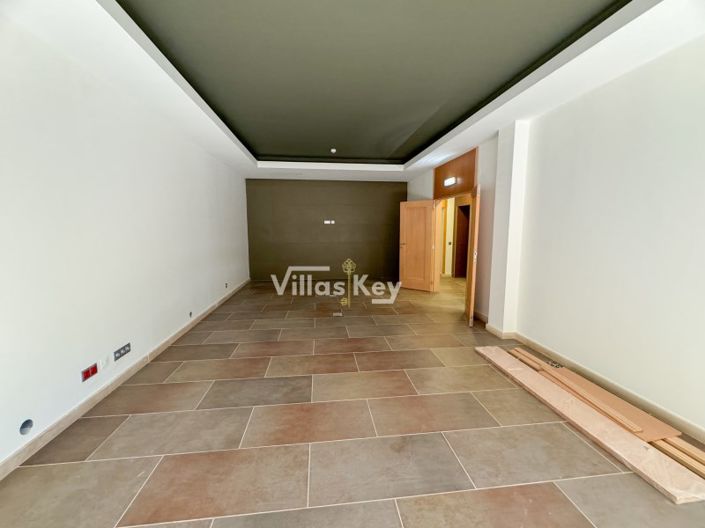 Image No.21-Commercial à vendre à Lagos