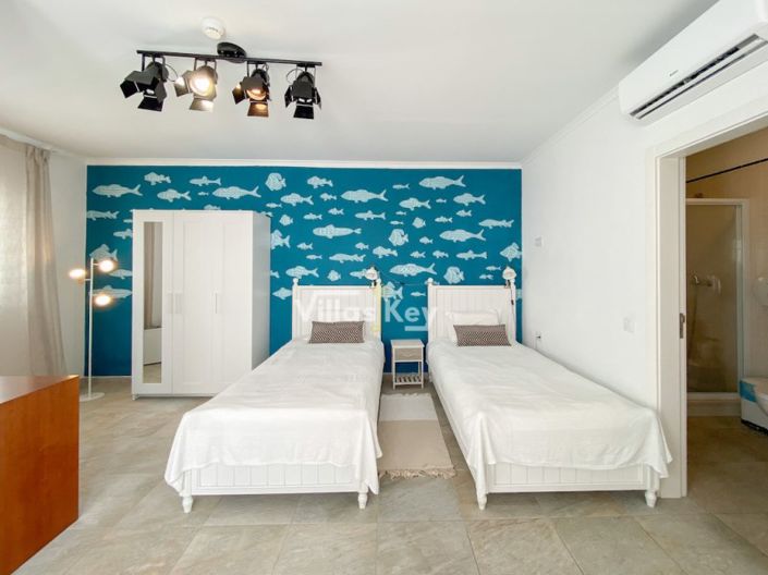 Image No.21-7 Bed House for sale