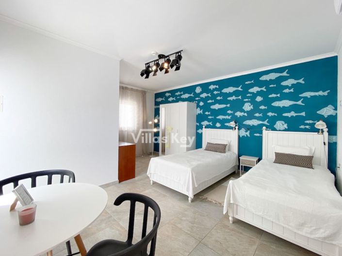 Image No.22-7 Bed House for sale