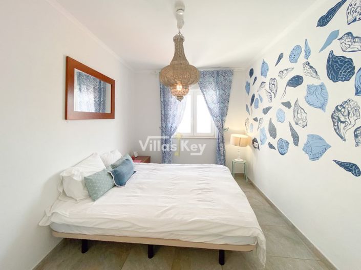 Image No.23-7 Bed House for sale