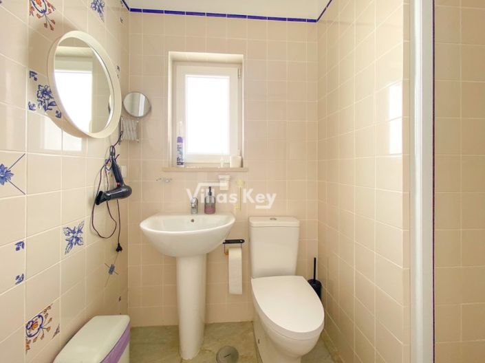 Image No.25-7 Bed House for sale