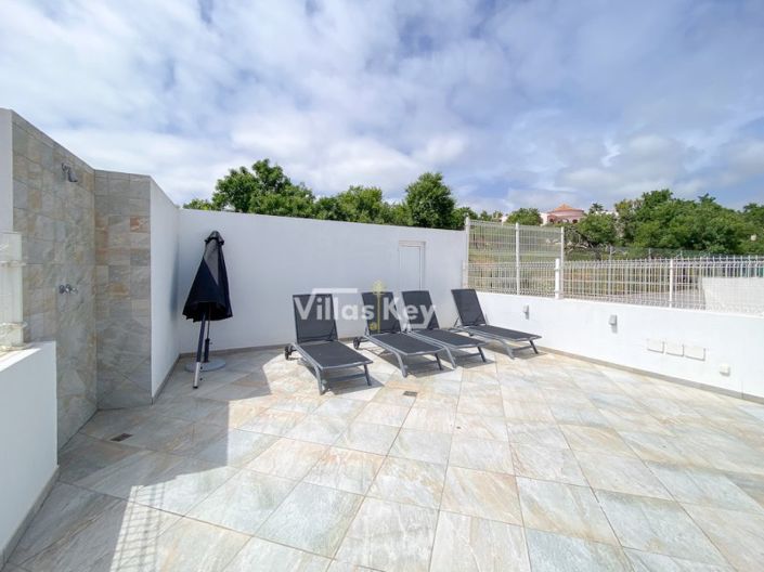 Image No.33-7 Bed House for sale