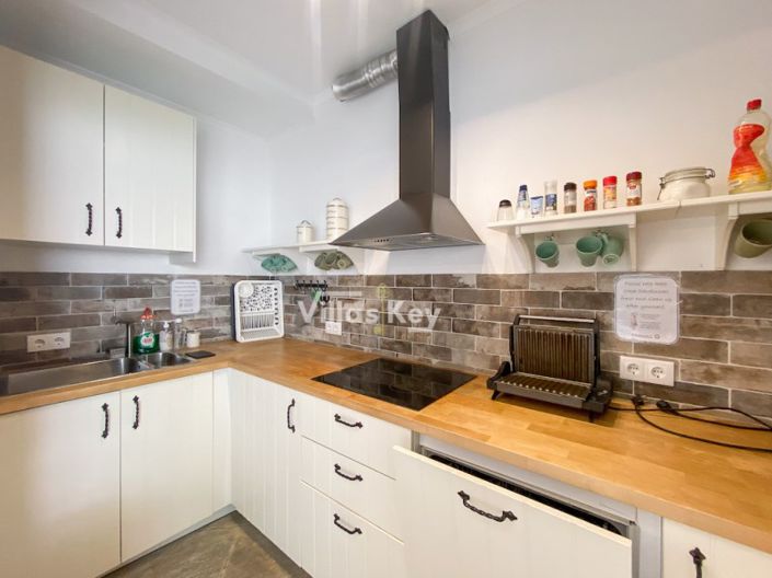 Image No.4-7 Bed House for sale