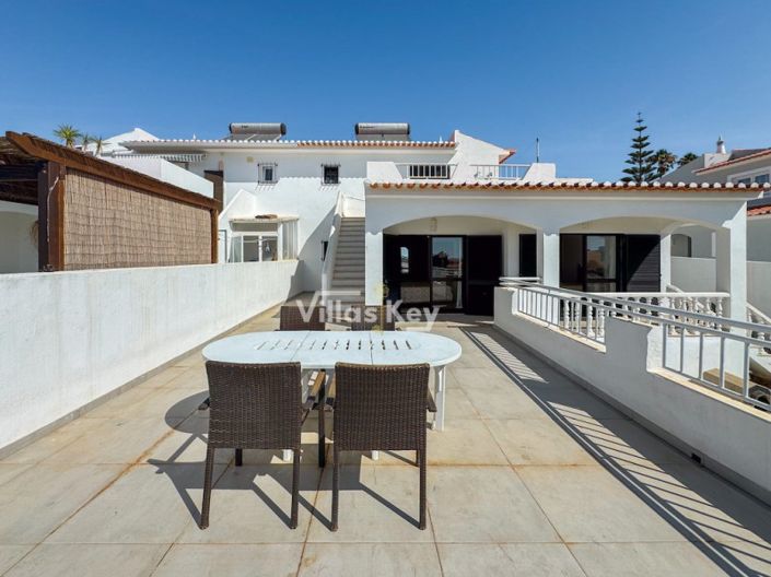 Image No.4-Maison de 4 chambres à vendre à Lagos