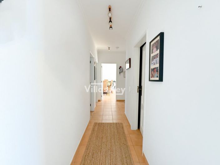 Image No.10-3 Bed Apartment for sale