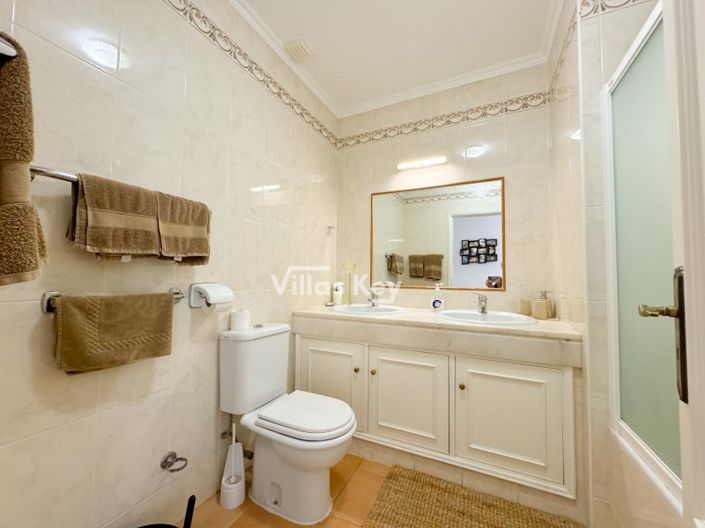 Image No.12-3 Bed Apartment for sale