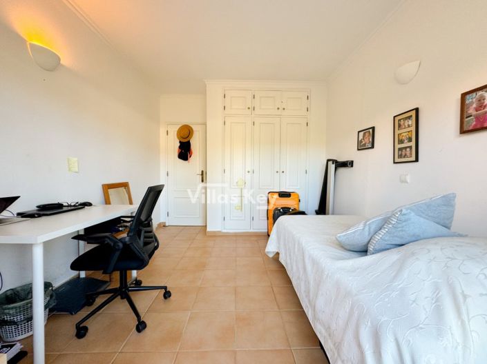 Image No.14-3 Bed Apartment for sale