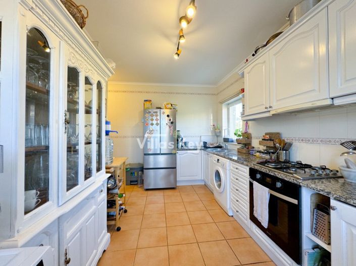 Image No.19-3 Bed Apartment for sale