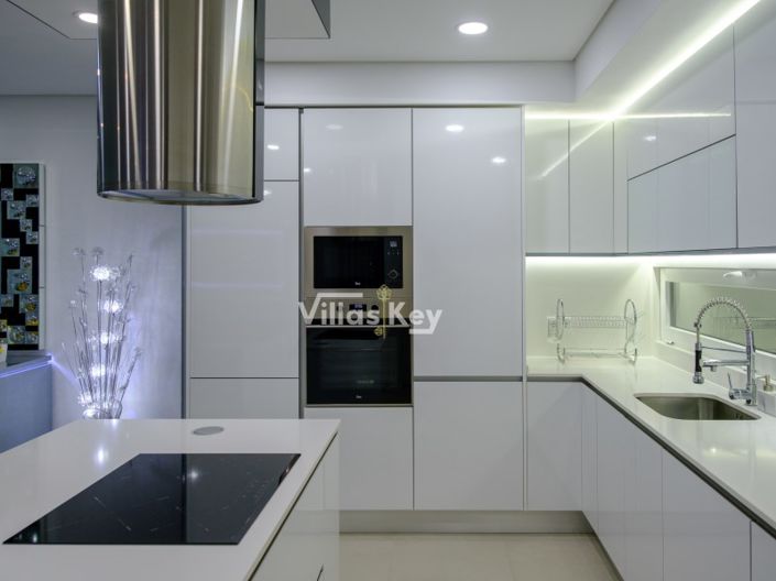 Image No.14-4 Bed House for sale