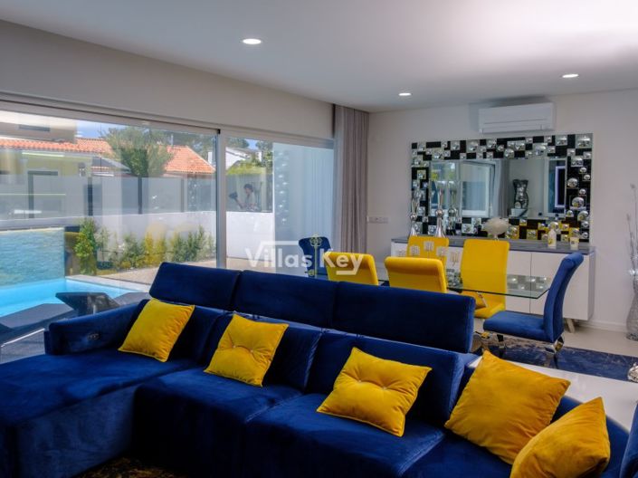 Image No.37-4 Bed House for sale