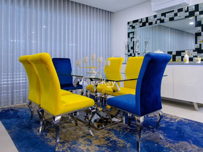 Image No.7-4 Bed House for sale