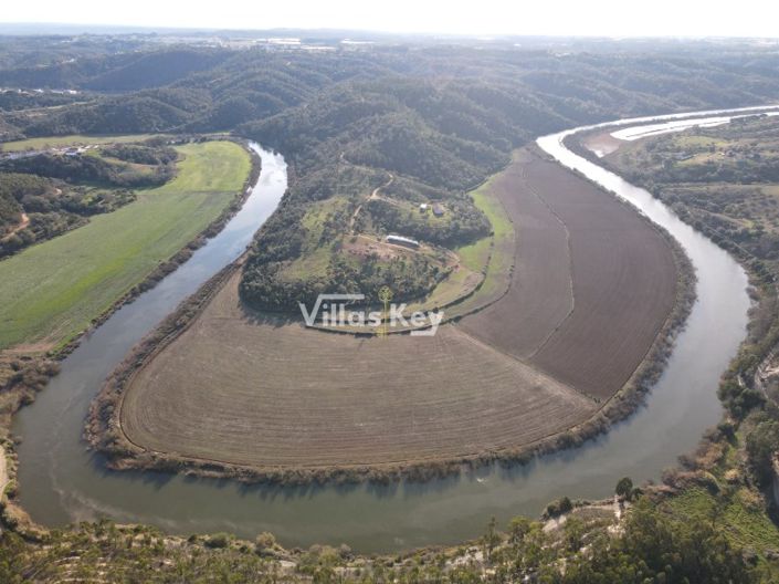 Image No.2-3 Bed Farmhouse for sale