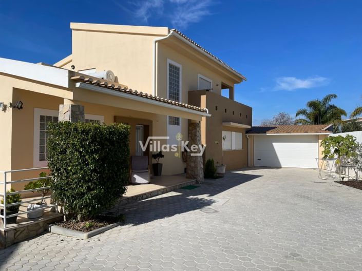 Image No.5-Maison de 4 chambres à vendre à Portimao