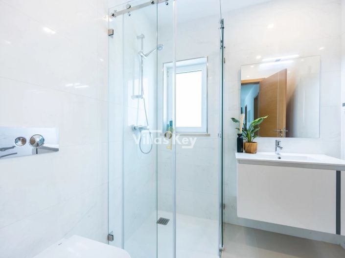 Image No.20-Appartement de 3 chambres à vendre à Lagos