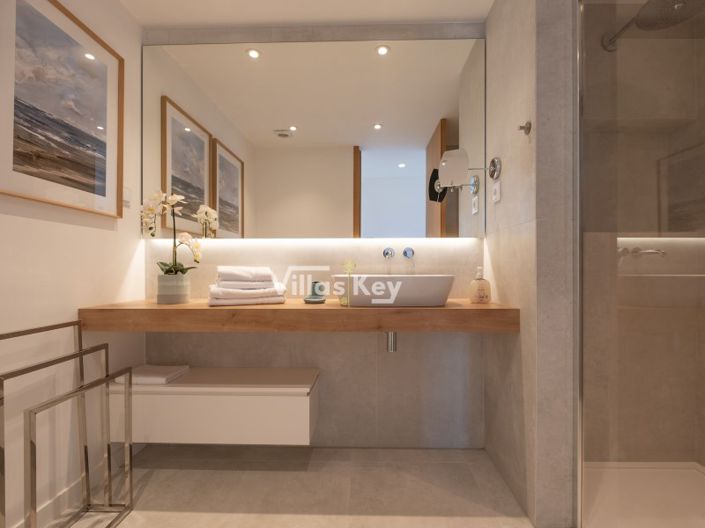 Image No.13-2 Bed Apartment for sale