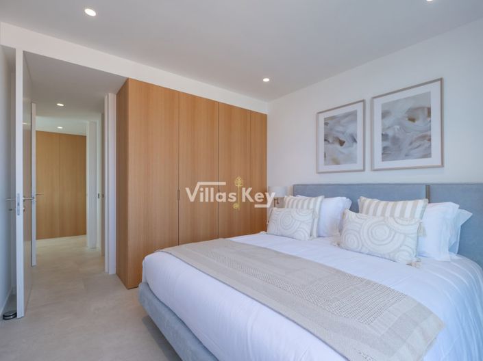 Image No.10-2 Bed Apartment for sale