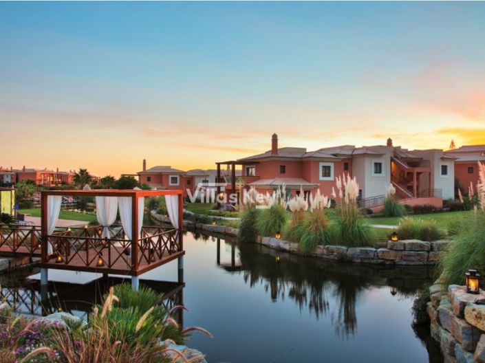 Image No.24-2 Bed Apartment for sale