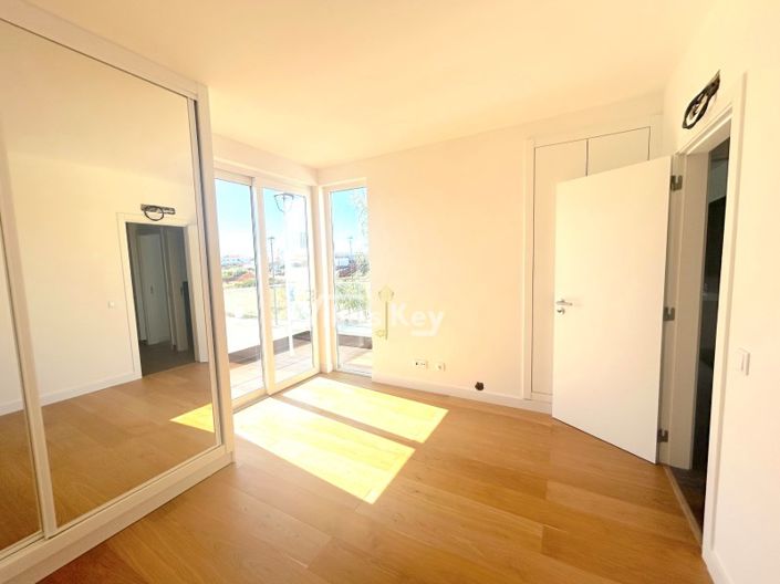 Image No.27-3 Bed House for sale