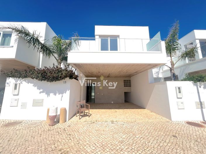 Image No.4-3 Bed House for sale