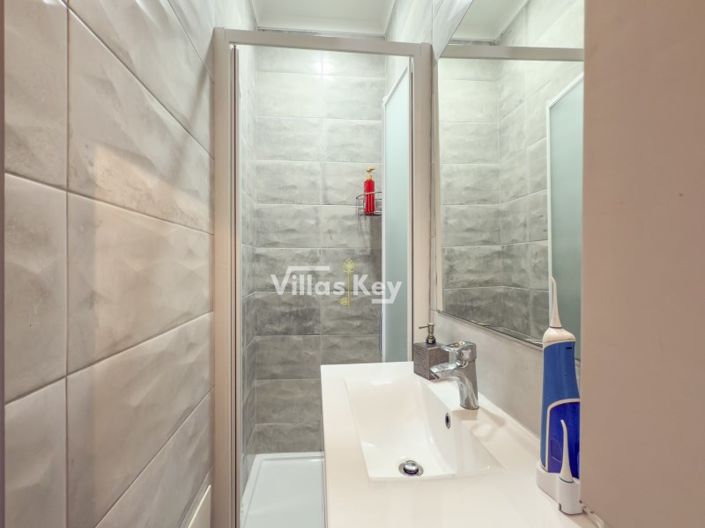 Image No.8-Maison de 2 chambres à vendre à Lagos