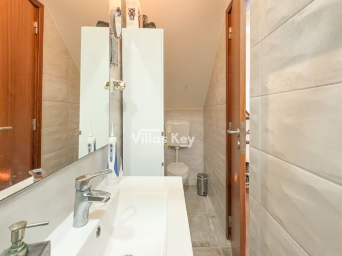 Image No.9-Maison de 2 chambres à vendre à Lagos