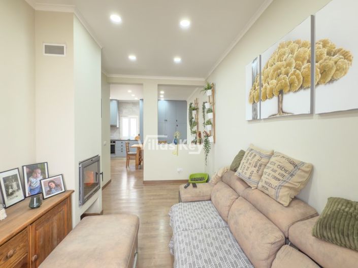 Image No.2-Maison de 2 chambres à vendre à Lagos