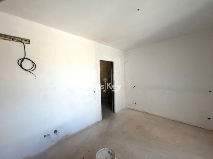 Image No.13-3 Bed House for sale