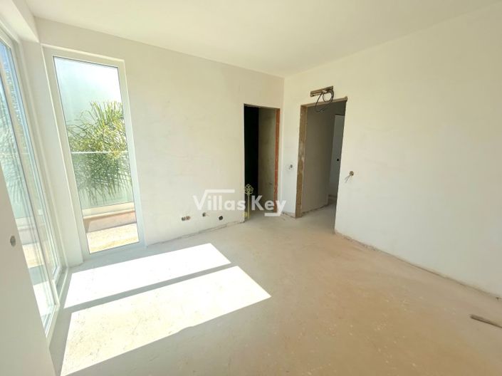 Image No.16-3 Bed House for sale