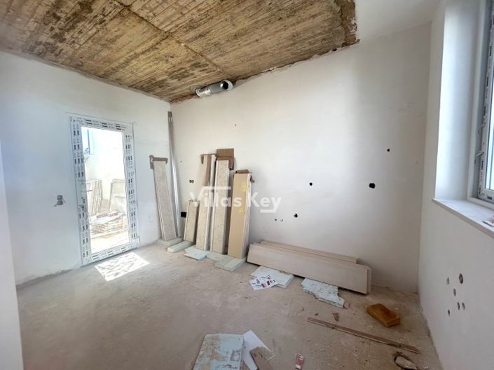 Image No.6-3 Bed House for sale