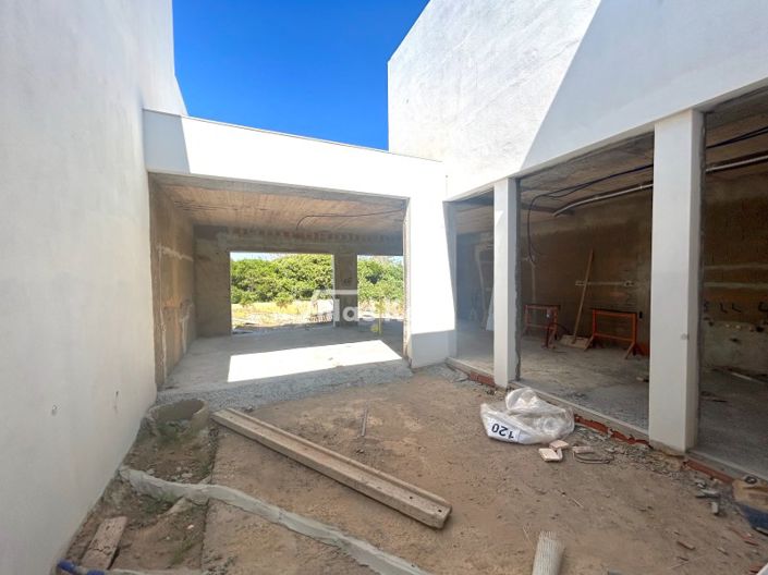 Image No.5-4 Bed House for sale