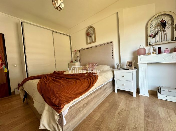 Image No.22-2 Bed Apartment for sale