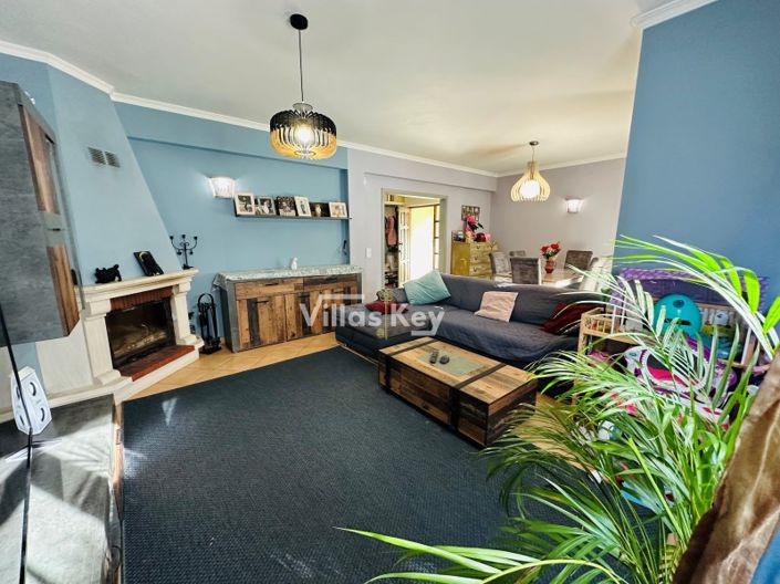 Image No.6-4 Bed House for sale