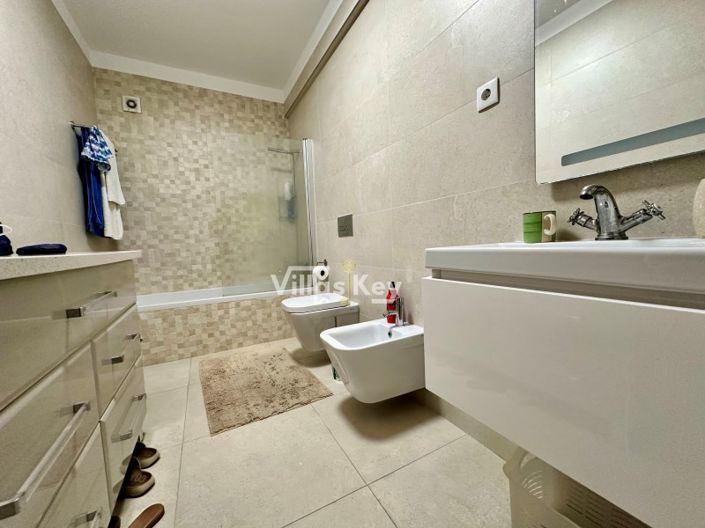 Image No.21-2 Bed Apartment for sale