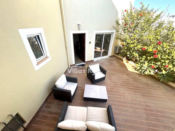 Image No.20-Maison de 7 chambres à vendre à Lagos