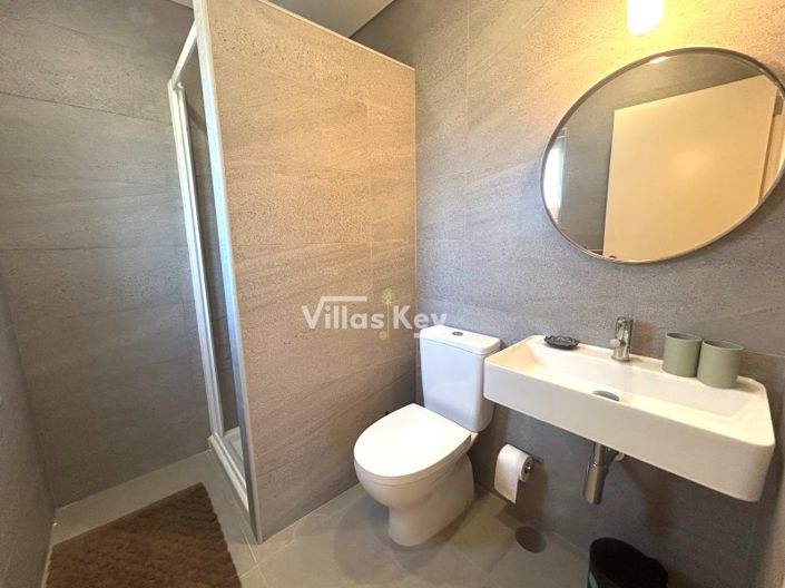 Image No.25-Maison de 7 chambres à vendre à Lagos