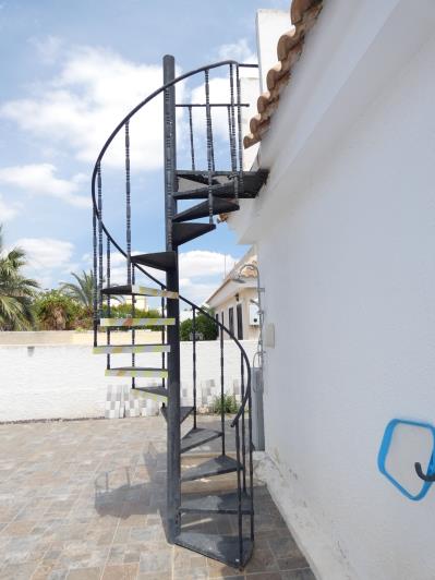 Image No.22-2 Bed Villa / Detached for sale